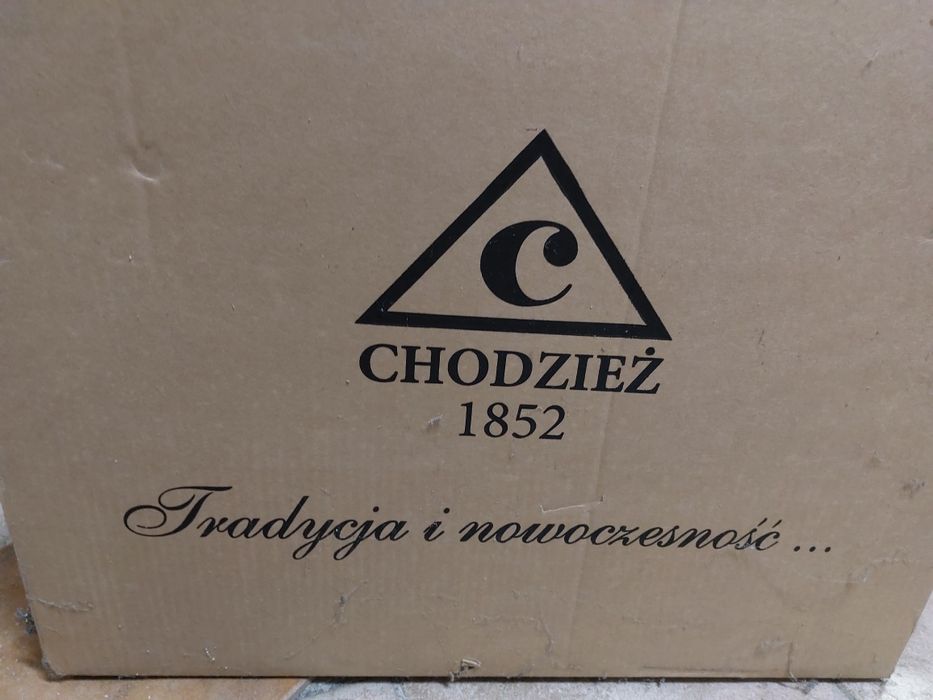 Sserwis obiadowy na 12 osób Chodzież 45 ele