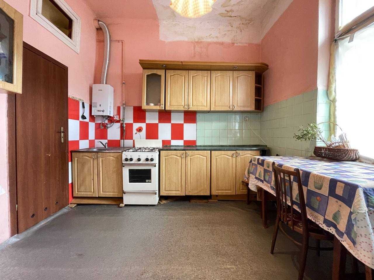 Продаж 2 кім квартири в центрі по вул Різьбярські! 63м.кв