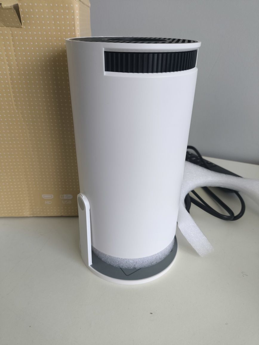 Projektor rzutnik LED