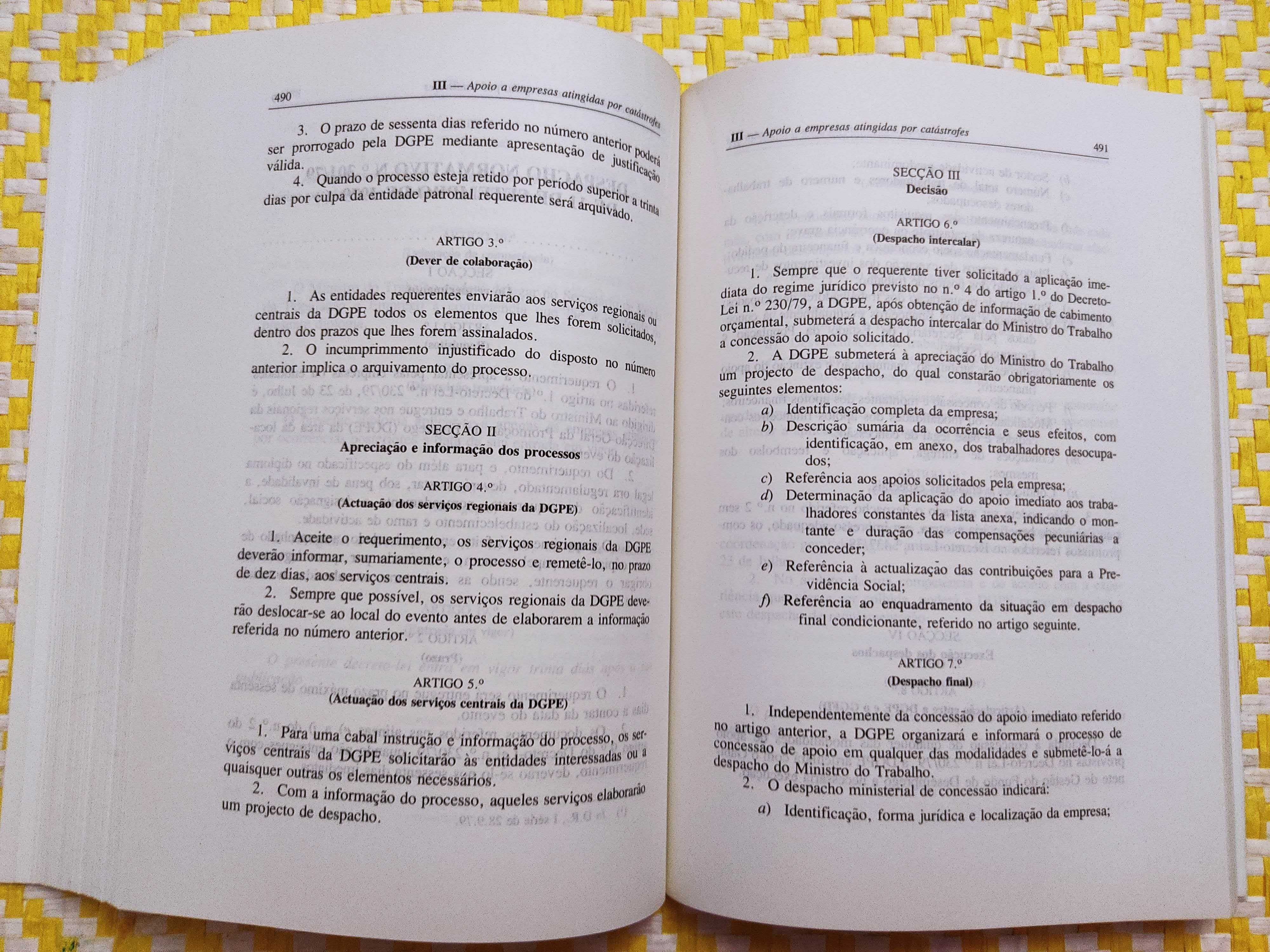 COMPILAÇÃO DE DIREITO DO TRABALHO sistematizada e anotada  .
B Moura