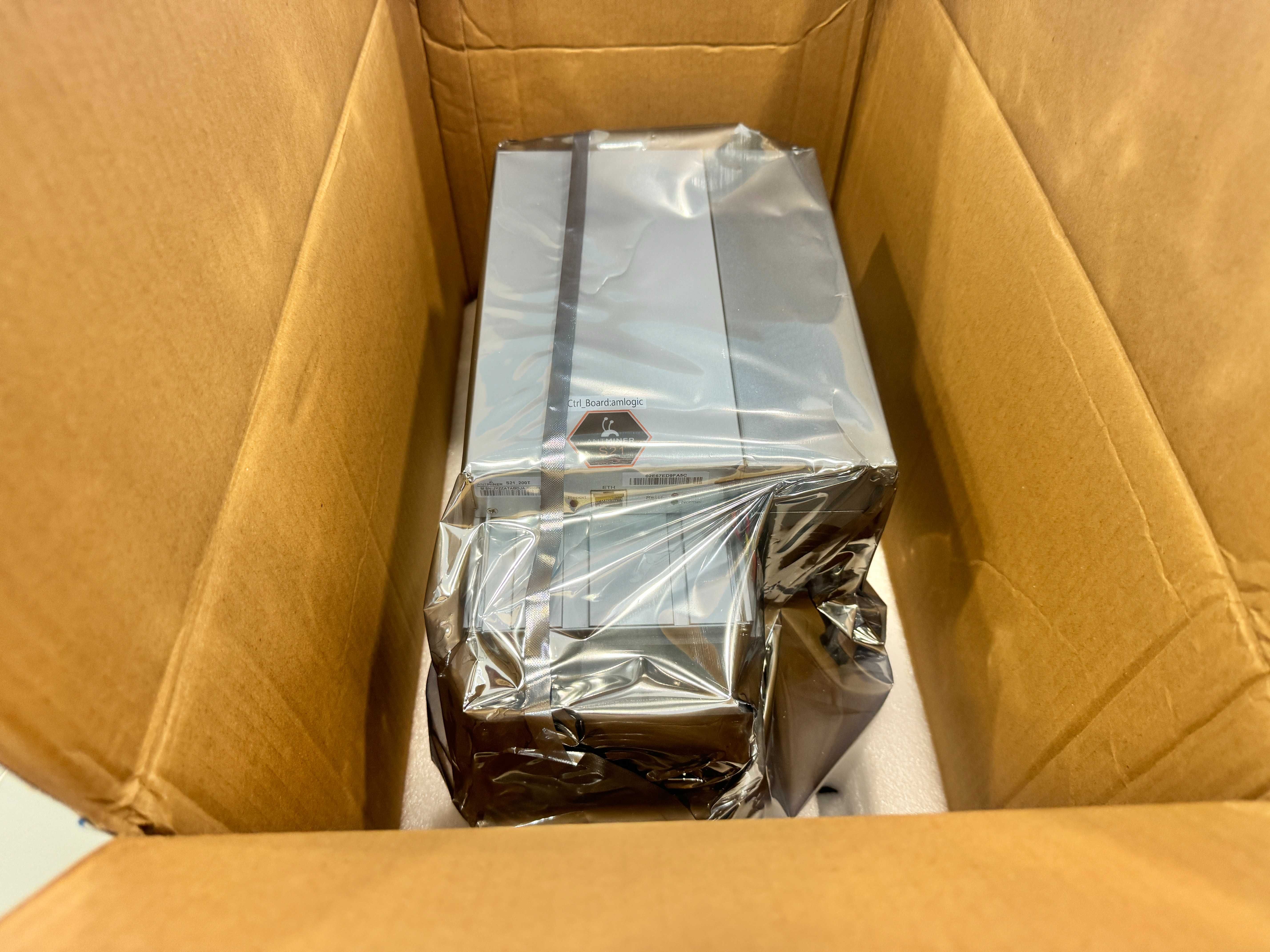 NEW Майнер! Asic Bitmain Antminer S21 195 Th miner + Гарантія