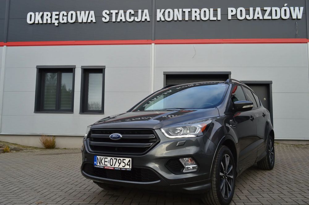 Ford Kuga Śliczna z Niemiec Benzyna Zarejstrowany GWARANCJA NA ROK