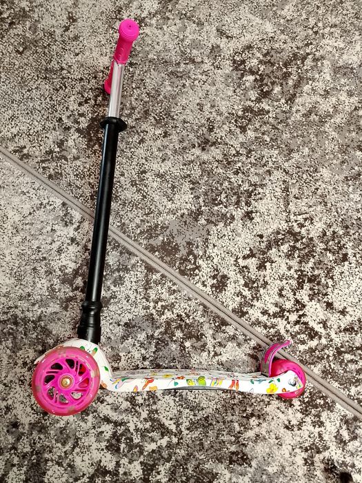 Продам дитячий самокат в ідеальному стані