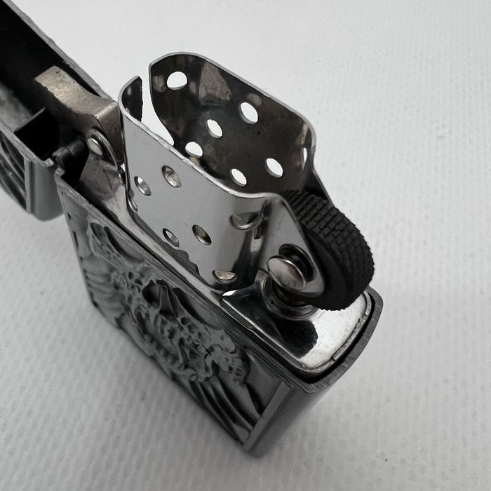 Безиновая зажигалка Kantai r14 + бензин форма Zippo