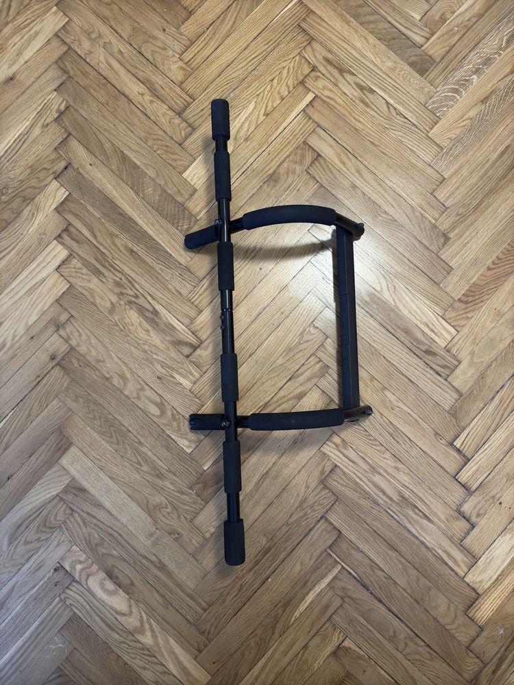 Drążek do podciągania bez montażu
