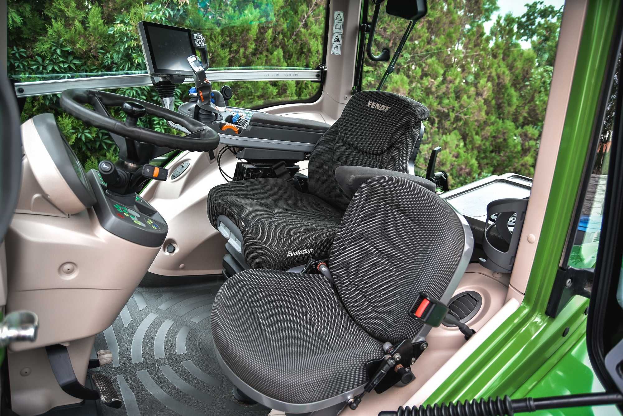 FENDT 828 vario profi plus