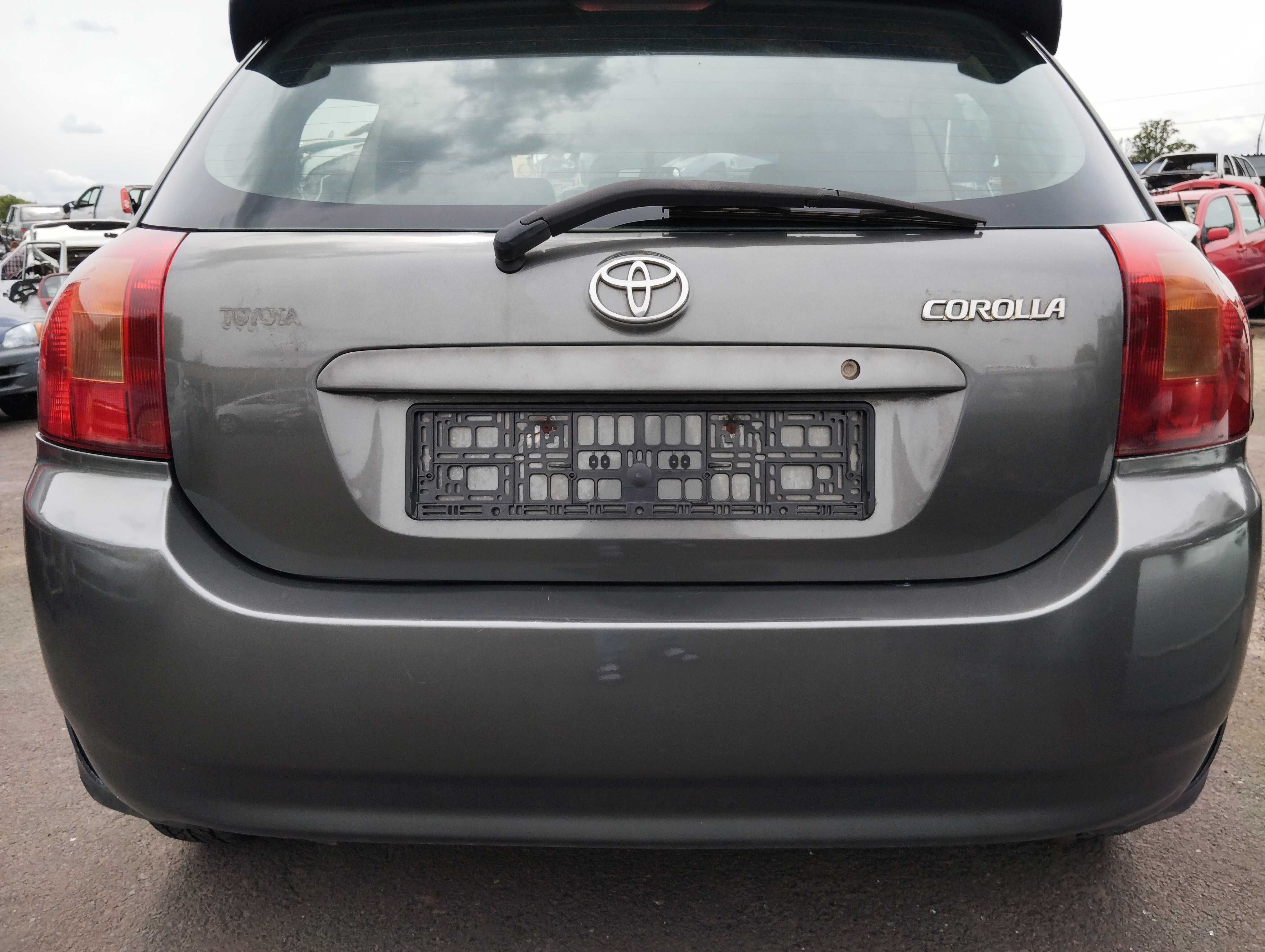 Toyota Corolla E12 3D 1.4VVT-i 2002r.Zawieszenie tylne ,belka tylna.