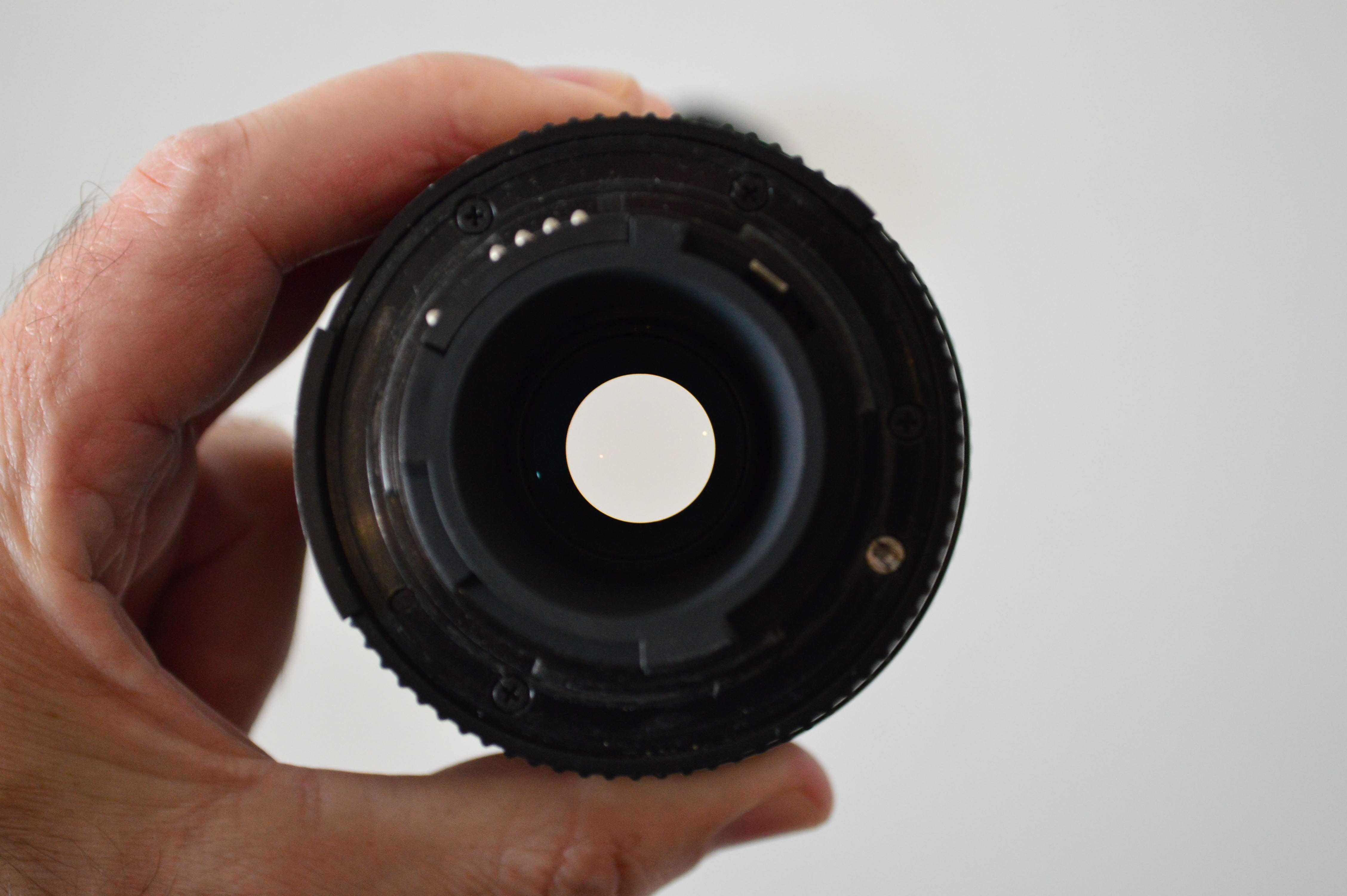 Objectiva Nikon 75-240 1:4.5-5.6D
