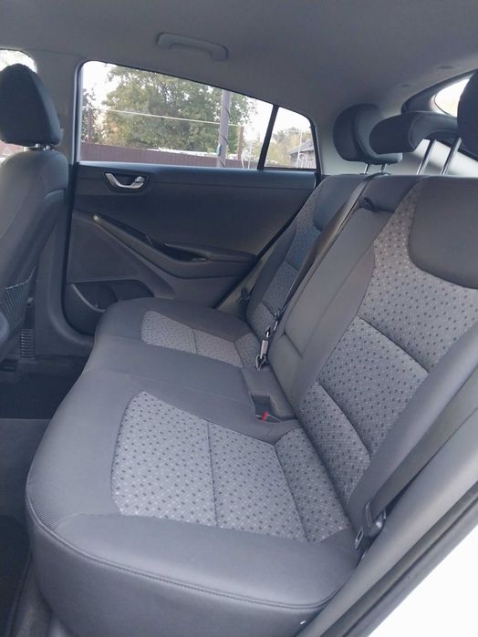 Автомобіль Hyundai Ioniq