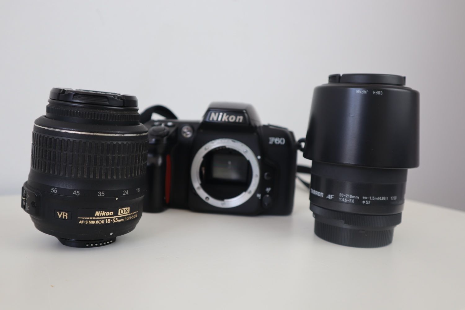 Nikon analógica F60 com lente