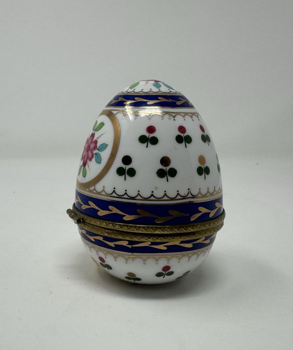 фарфоровая шкатулка-яйцо в стиле Лимож (Limoges)