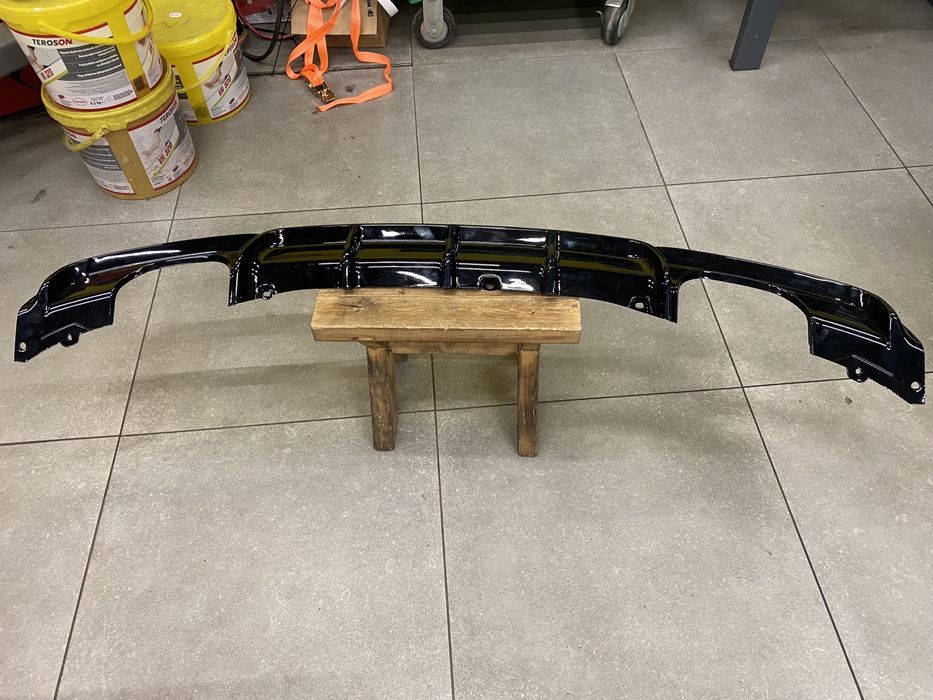 BMW F 30 під бампер м-пакет під двойний вихлоп.