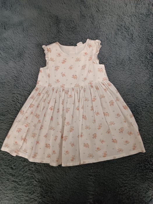 Letnia sukieneczka w kwiatuszki, H&M, rozmiar 80