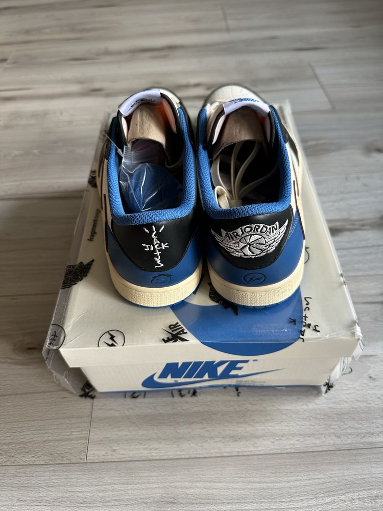 Jordan 1 x Travis Scott x Fragment