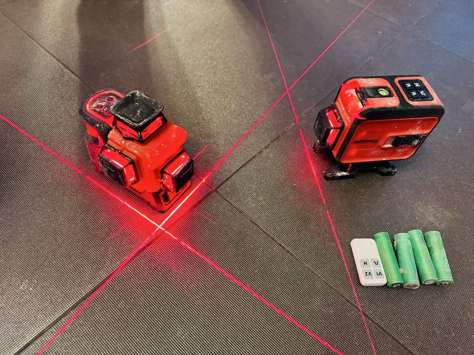 Pro Poziomica Laserowa Laser Krzyżowy 360, bateria, ładowarka