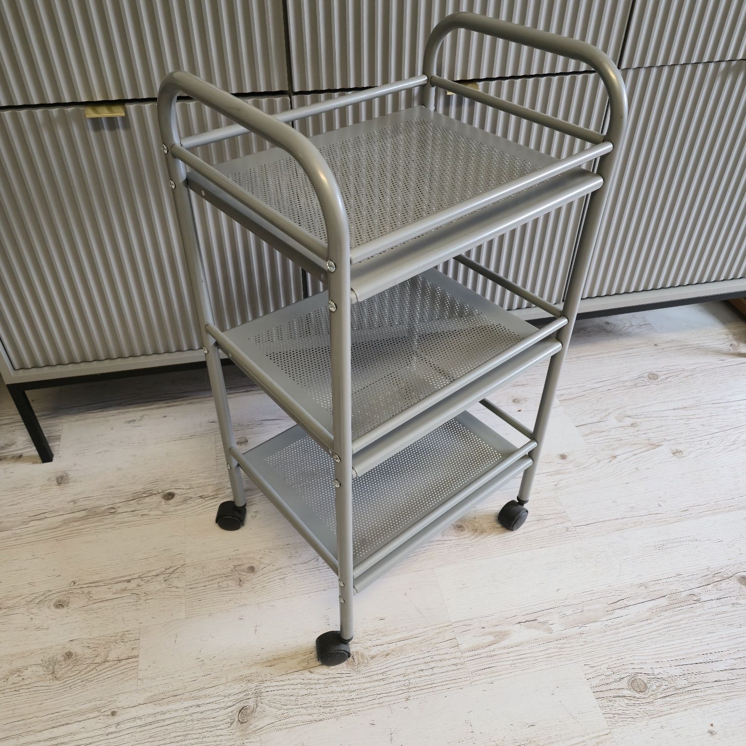 Wózek stolik na kółkach ikea
