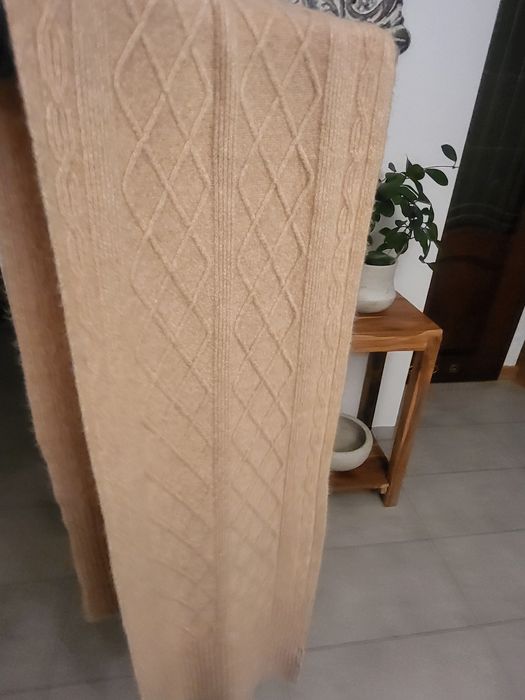 Reserved  szal beżowy,