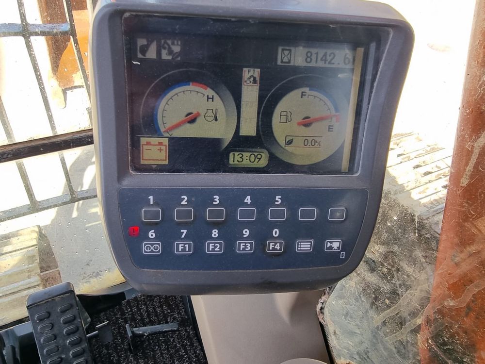 Продам экскаватор Hitachi Zx  210 lc , 2012 г