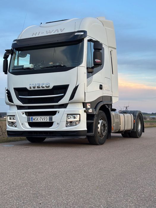 Iveco Stralis hi-way  Pierwszy właściciel zbiorniki 1220L duża lodówka 4 poduszki tył