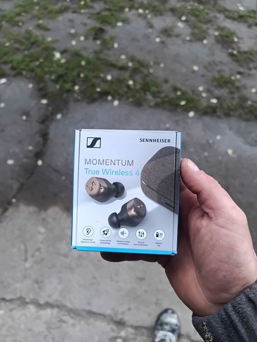Słuchawki bezprzewodowe dokanałowe Sennheiser Momentum True Wireless 4
