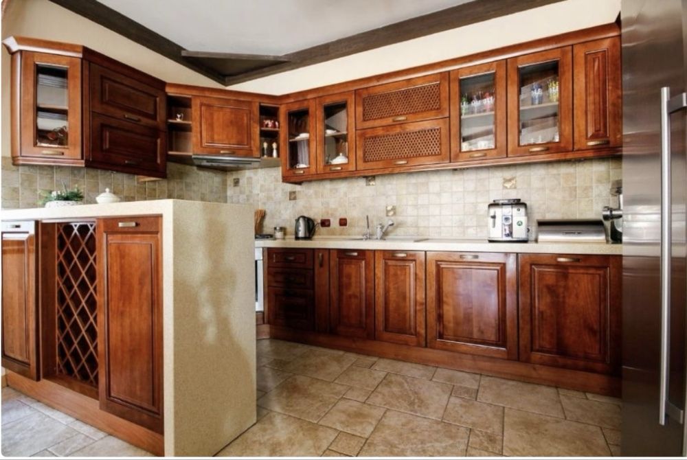 Дом на 8 сотках земли с ремонтом и бассейном на 7ст.Б.Фонтана.