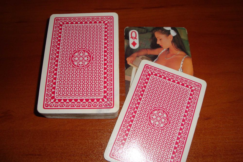 Игральные карты Красотки