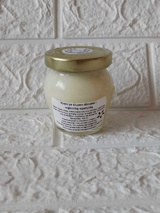 Krem do twarzy ze śluzem ślimaka i wąkrotką azjatycka