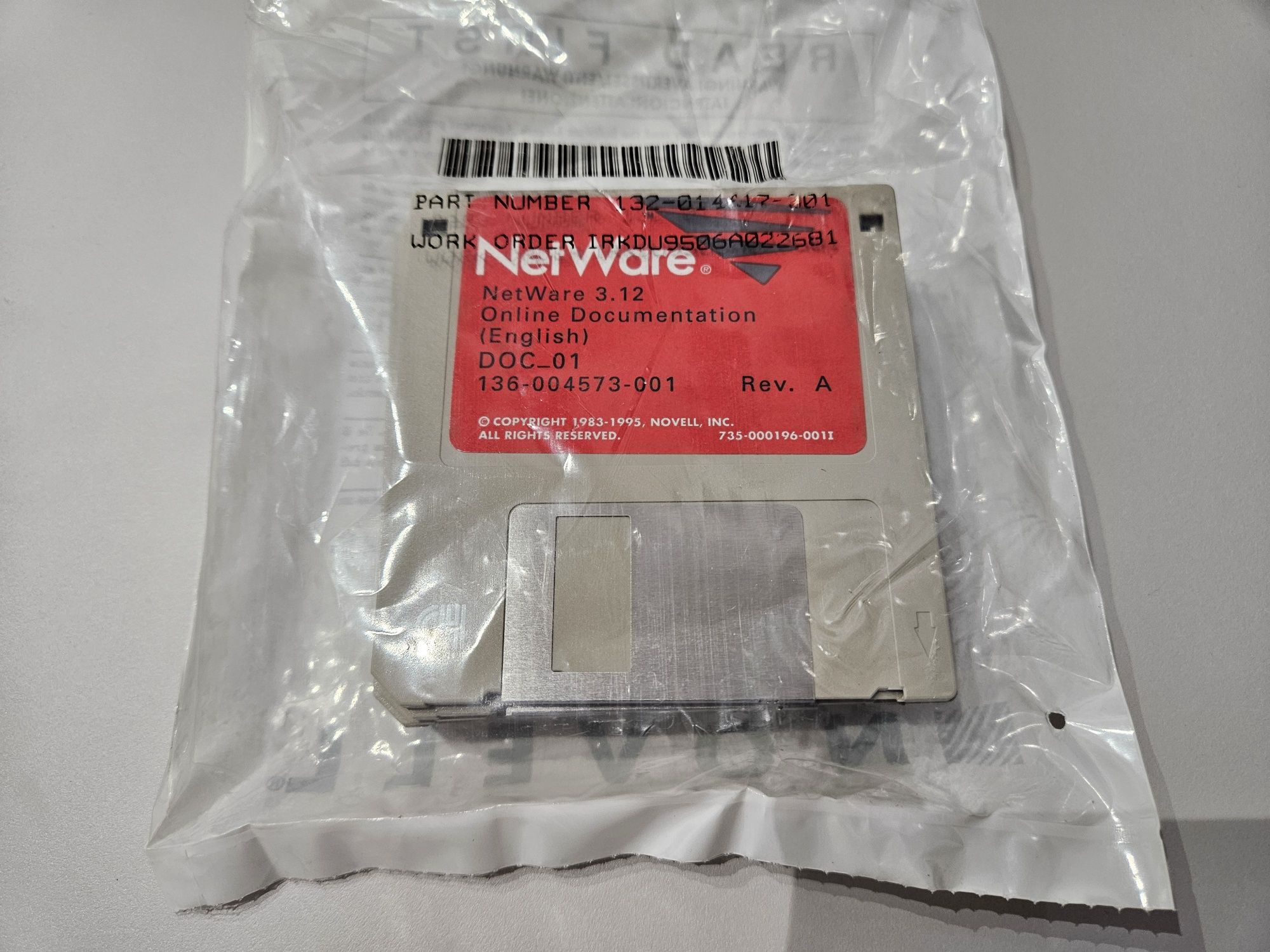 NOVELL NetWare - 8 dyskietek 3.5 cala
