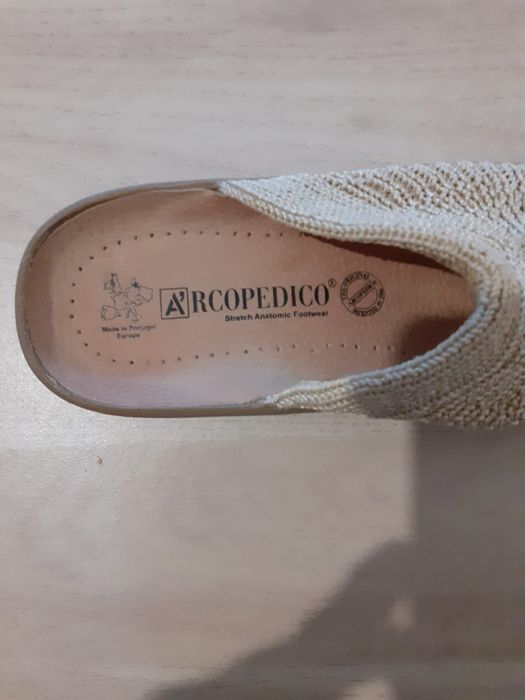 Sandálias A'rcopedico Tamanho 35