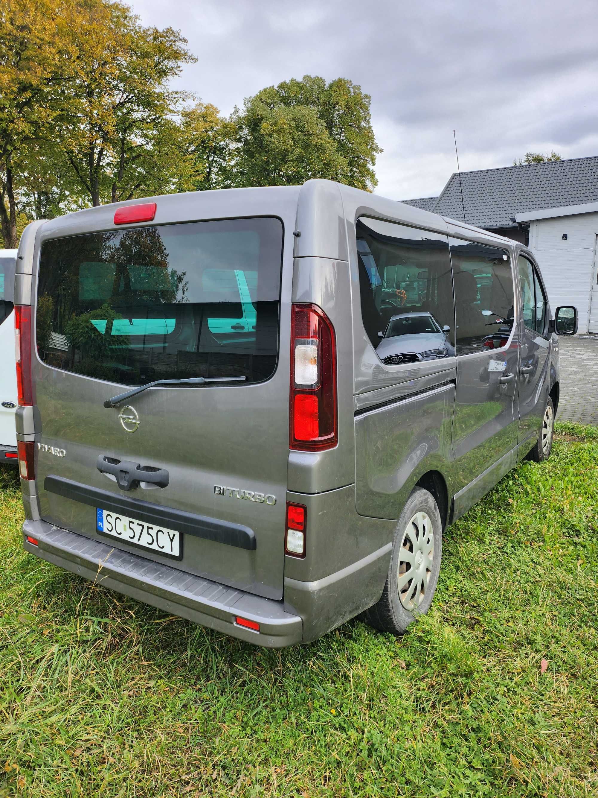 Opel Vivaro 1,6 cdti Niski przebieg 9osób