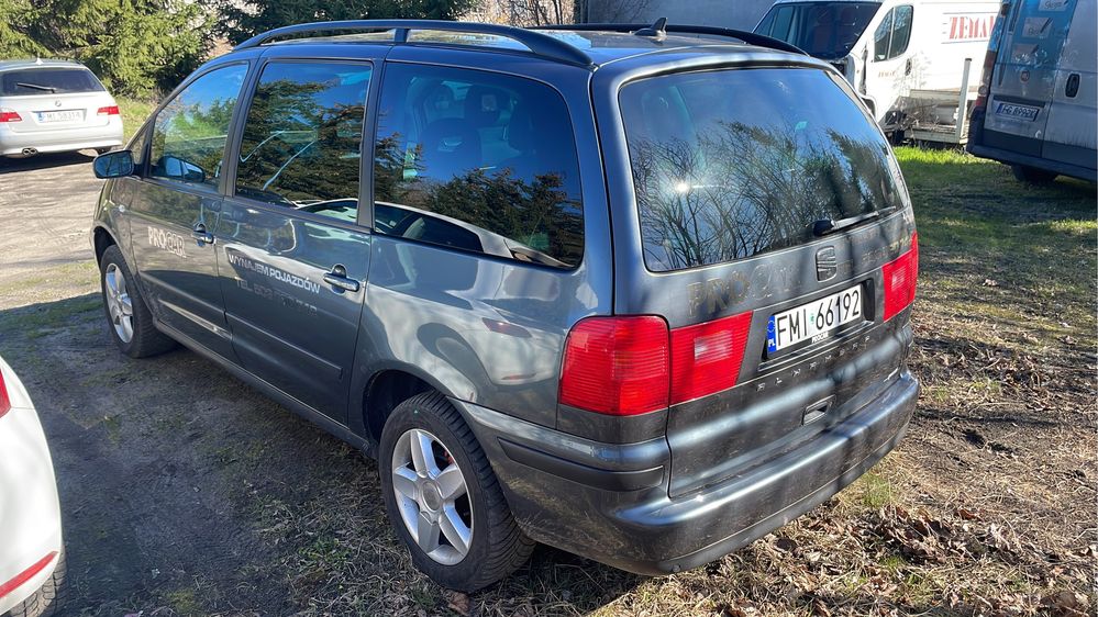 Wynajem pojazdu Vw Passat Vw sharan 7osób  M-cz