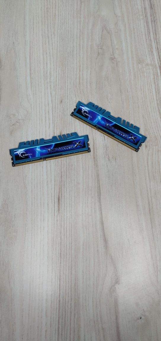 Zestaw pamięci RAM G.SKILL RipjawsX F3-2400C11D-8GXM DDR3 2 x 4 GB