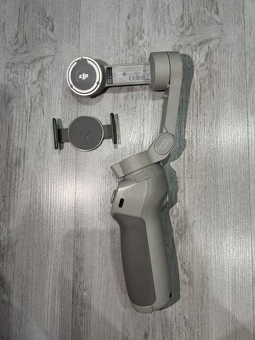 Gimbal DJI Osmo Mobile 4