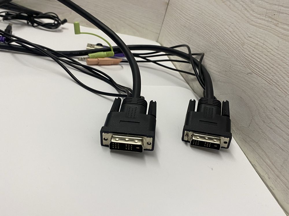 Комутатор KVM Aten CS-682 — для 2 ПК , ноутбуків