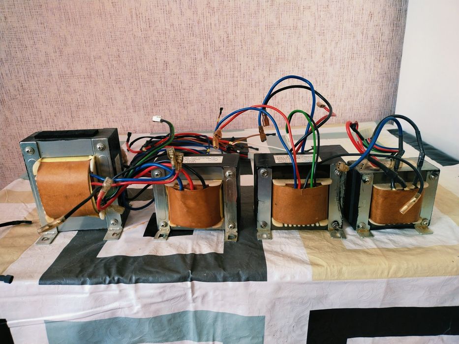Джерело безперебійного живлення Powercom KIN-1500AP, ВНТ 1500 АР,