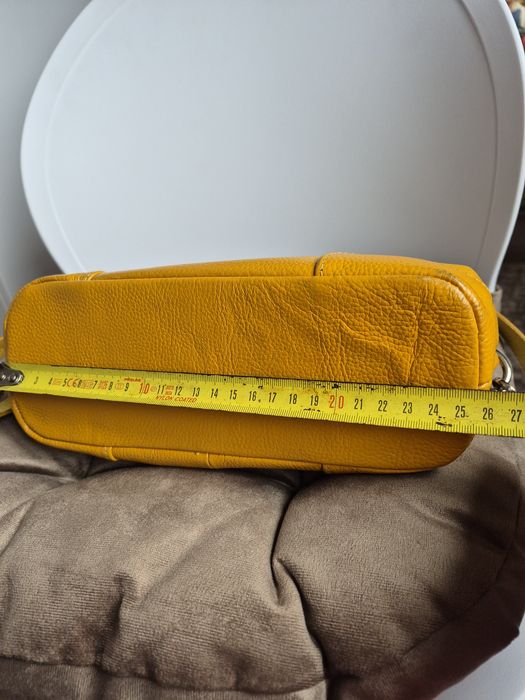 Шкіряна жіноча сумка кольору гірчиці