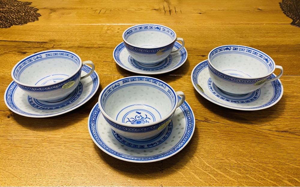 Chińska porcelana z wtopionym ryżem -4 filiżanki z podstawkiem