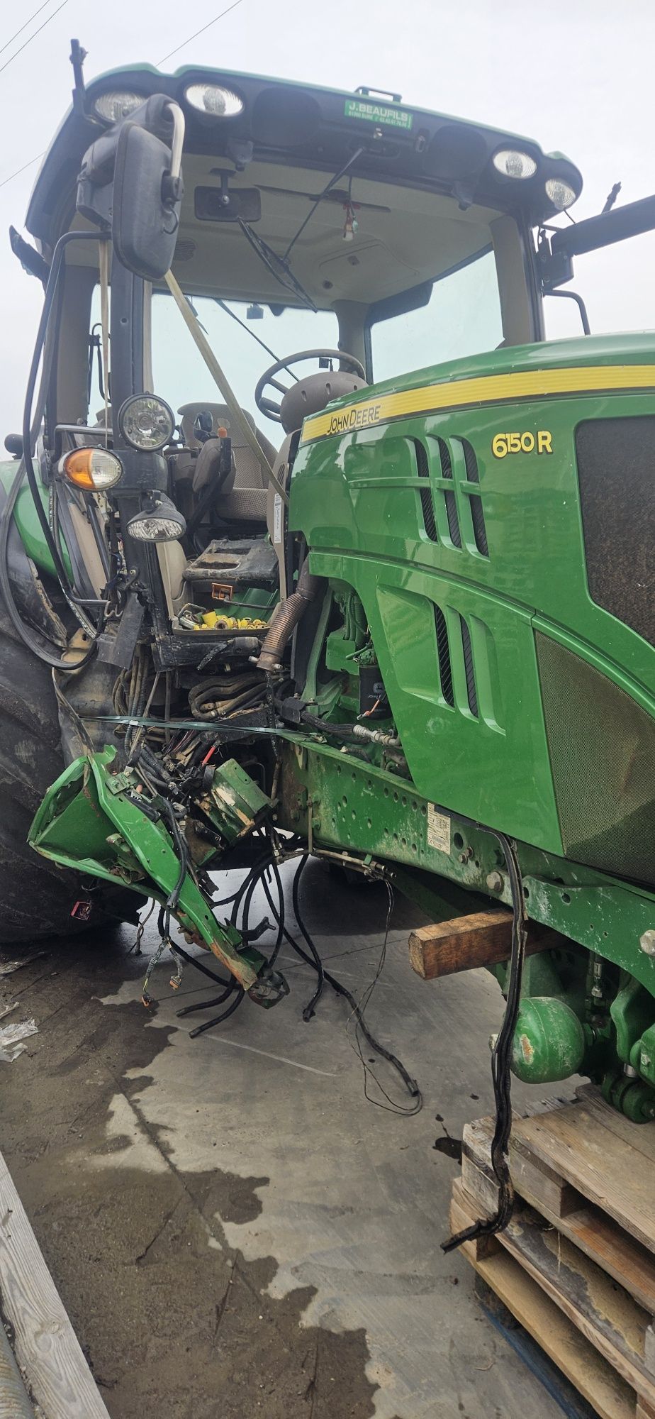 John Deere 6150R uszkodzony