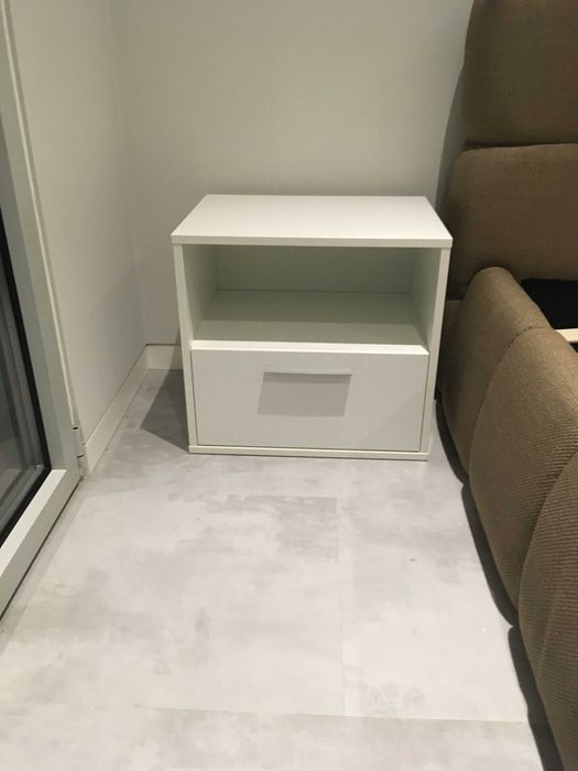 mesa de cabeceira modelo chaves