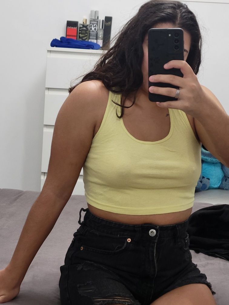 Top curto amarelo