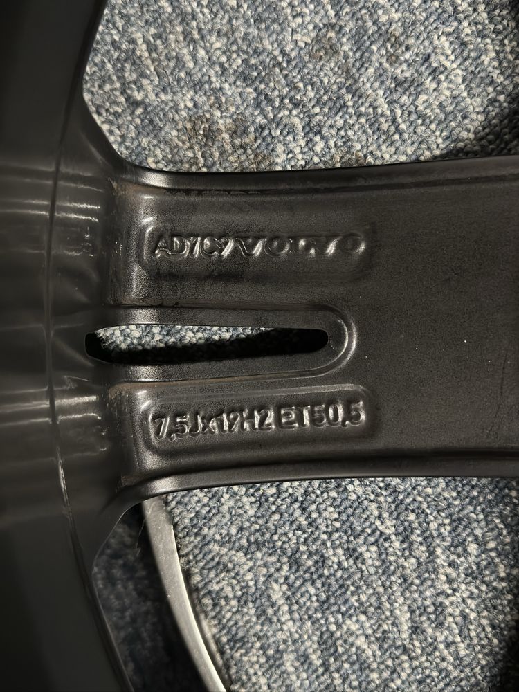 Felgi Volvo R-Design 19" 5x108 – Stan jak nowe, piękne