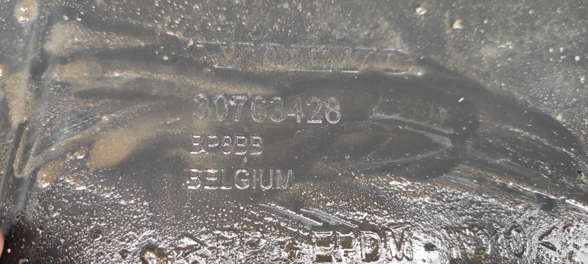 Zderzak tył tylni Volvo XC60 08-17