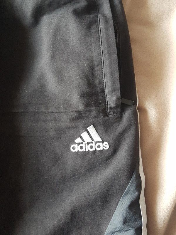 Czarne spodnie Adidas
