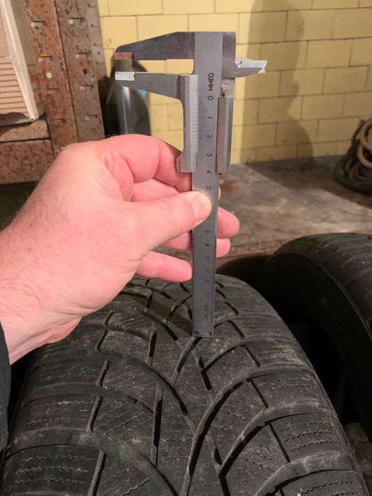 Шины б/у зима 225/60 R17  TOYO OBSERVE S944