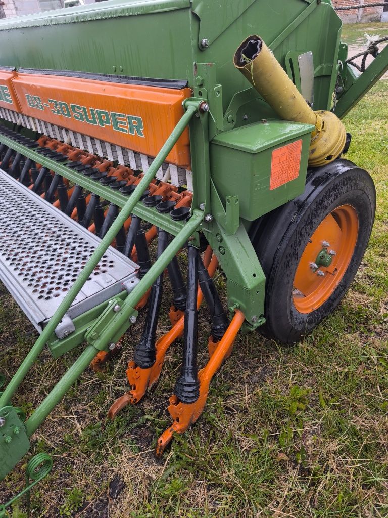 Siewnik amazone d8-30super