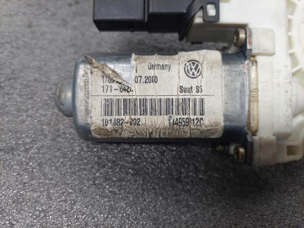 Motor vidro trás direito SEAT Leon (1M1)