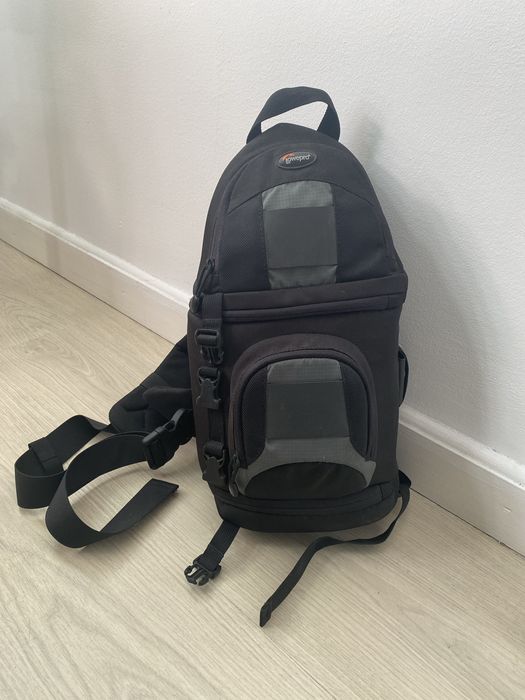 Mochila Lowepro SlingShot 100 AW