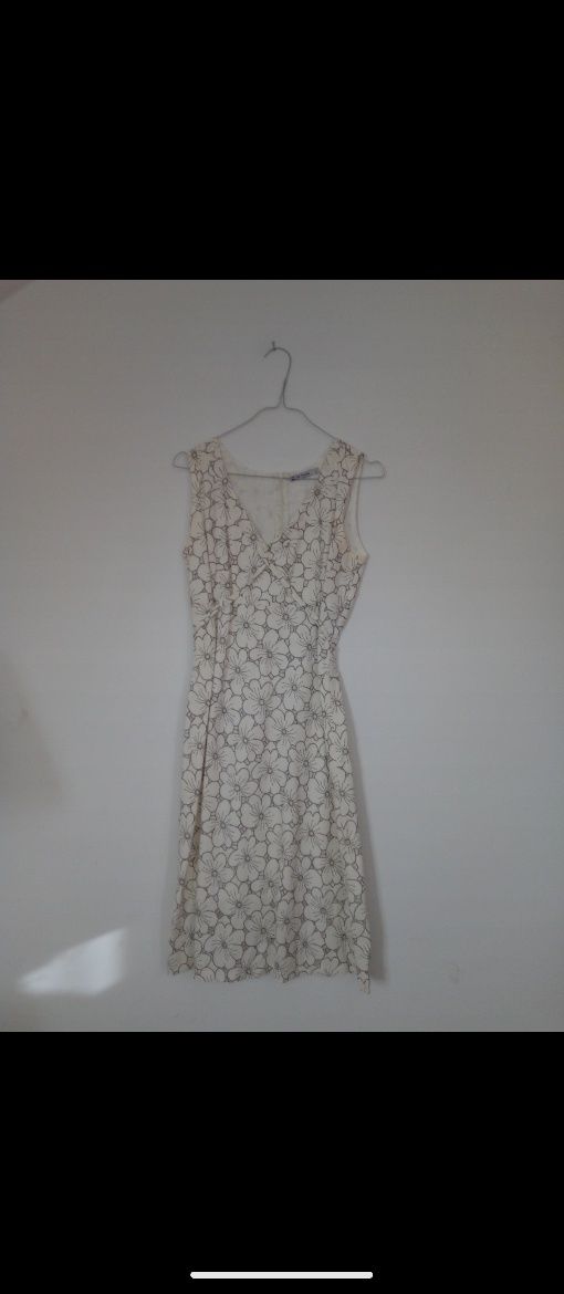 De Facto biała/ kremowa wzorzysta sukienka z wiązaniem rozmiar L