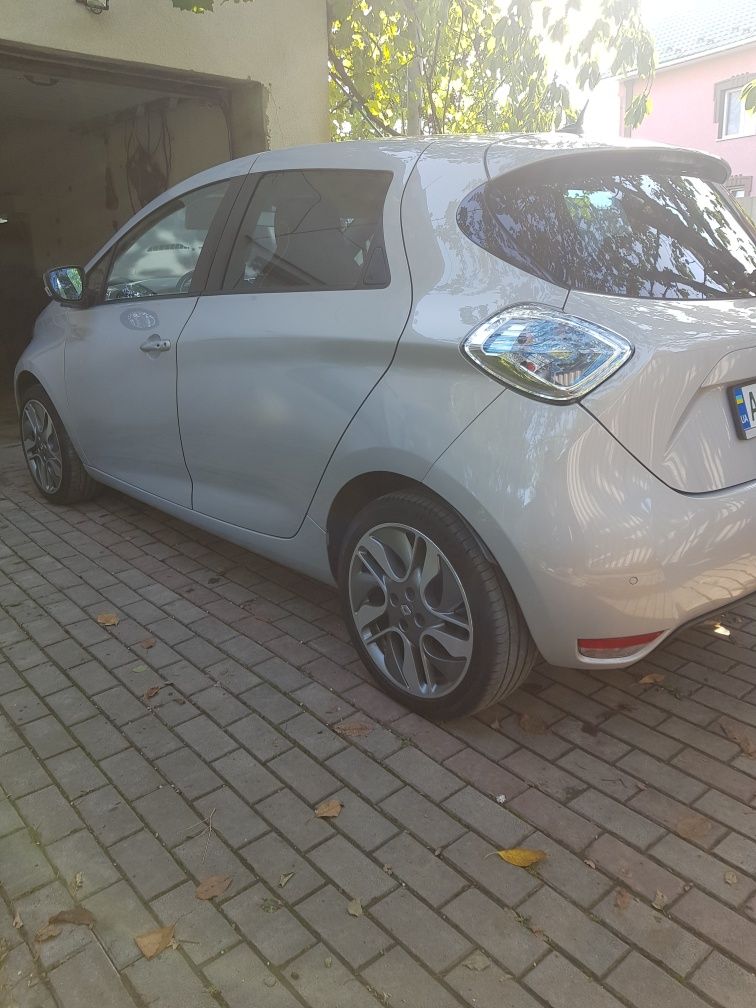 Renault zoe у хорошому стані