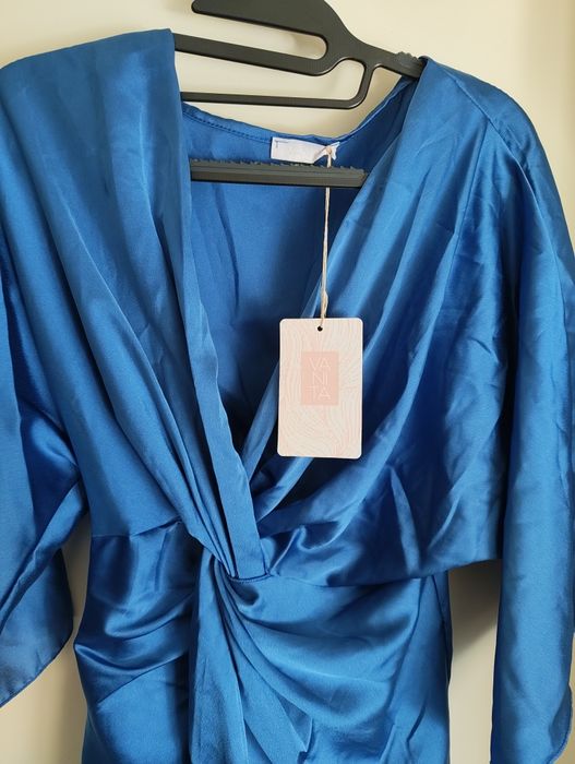 Vestido acetinado azul